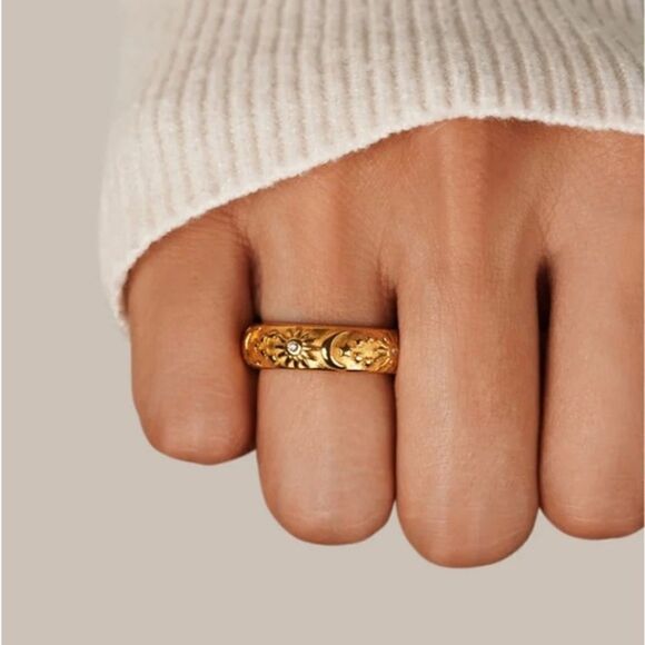 New! 18k gold plated moon star ring - Picture 1 of 6